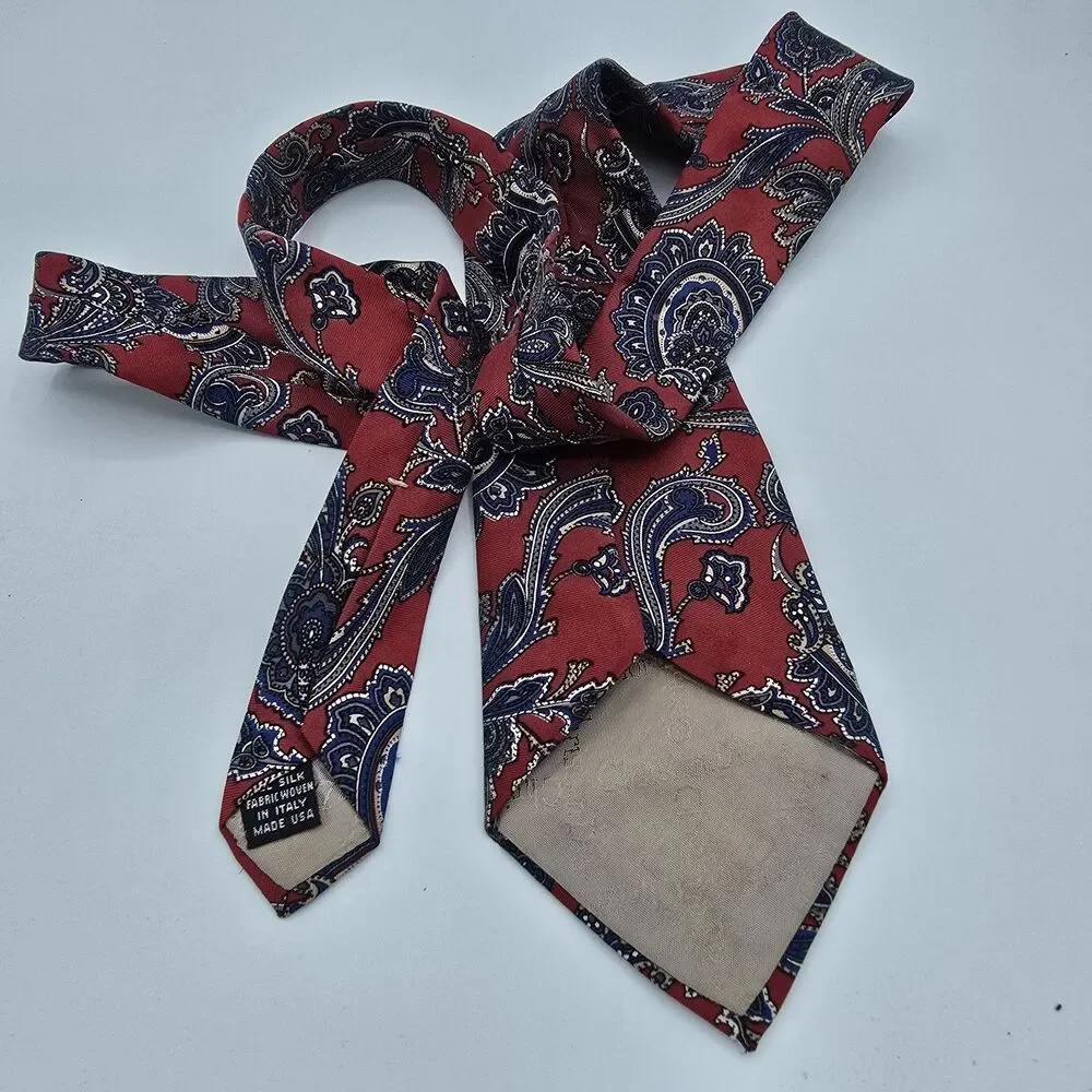 Vintage 1990s Christian Dior Red And Blue Menswear Necktie 55 X 3 Inches Silk